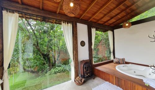 Queen Room with Spa Bath