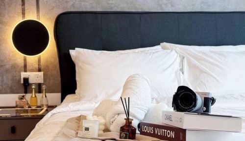 Deluxe One-Bedroom Apartment with City View