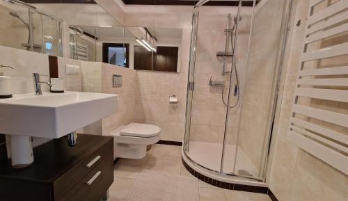 One-Bedroom Premier Apartment