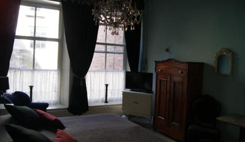 Deluxe Double Room with Private Bathroom