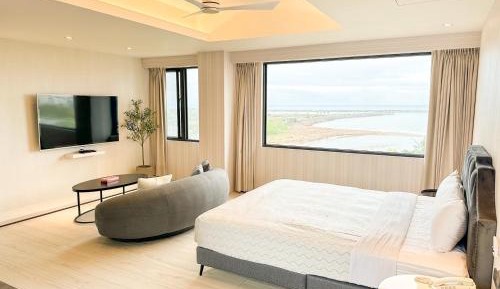 VIP Double Room with Sea View (Check-in at 16:00)
