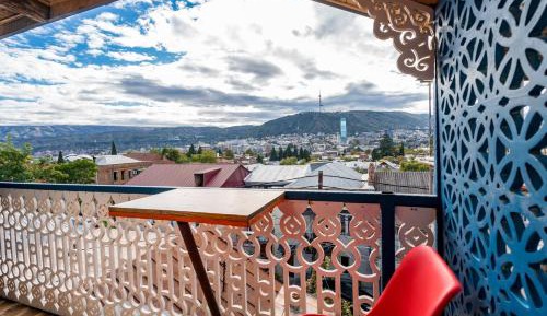 Deluxe One-Bedroom Apartment with City View