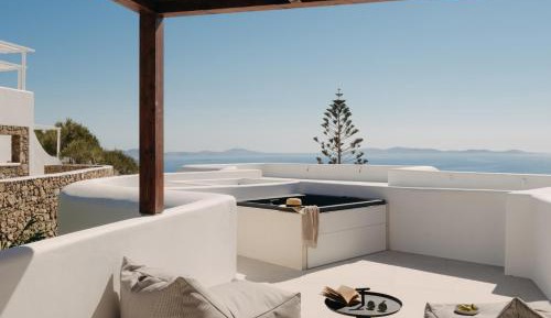 Junior Suite with Hot Tub and Sea View