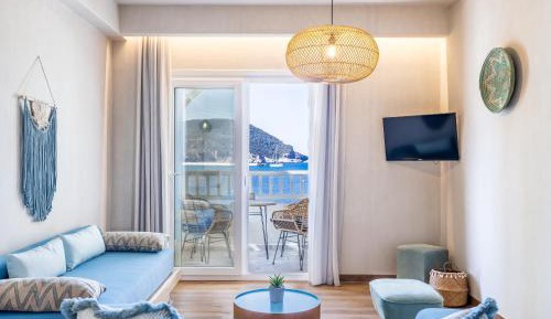 Deluxe Suite with Sea View