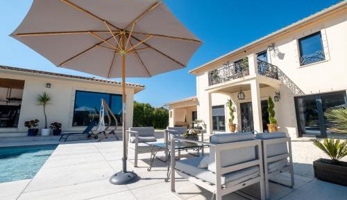 Superior One-Bedroom Apartment