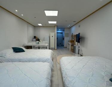 One-Bedroom Apartment - Non-Smoking