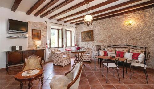 Three-Bedroom Vacation Home 