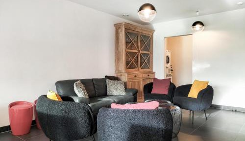Three-Bedroom Holiday Home 