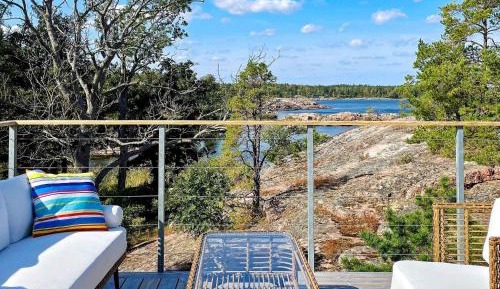One-Bedroom Holiday Home