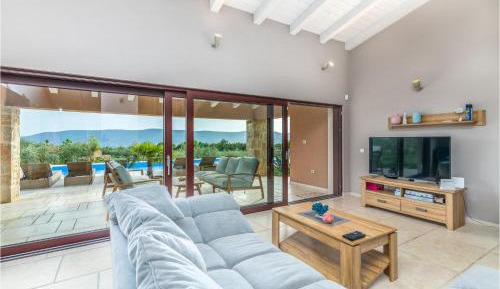 Four-Bedroom Holiday Home