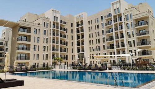 Three-Bedroom Apartment with Balcony