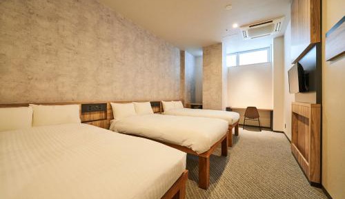 Triple Room with Shared Bathroom