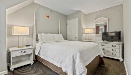 Two-Bedroom Suite