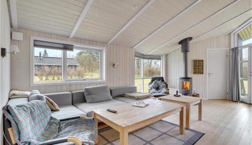 Three-Bedroom Holiday Home 