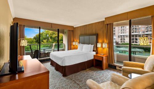 King Room with Patio - Non-smoking