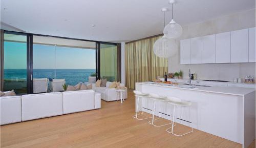 Four-Bedroom Holiday Home