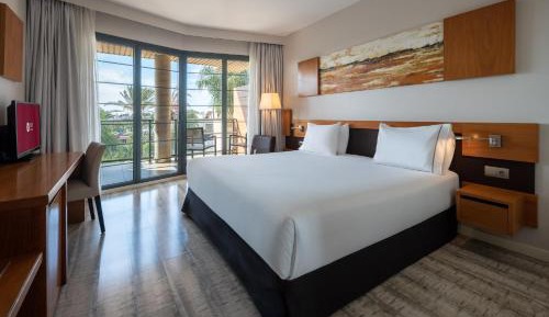 Double Room with Pool View