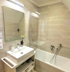 Double room with Bath and Kitchenette