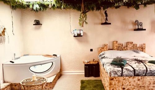 King Room with Spa Bath