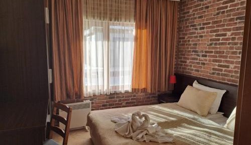One-Bedroom Apartment with Garden