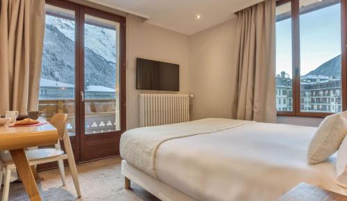 Superior Double Room Mountain View