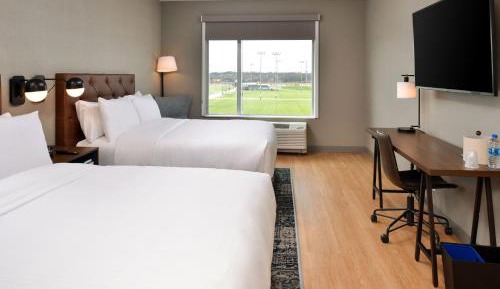 Double Queen Room