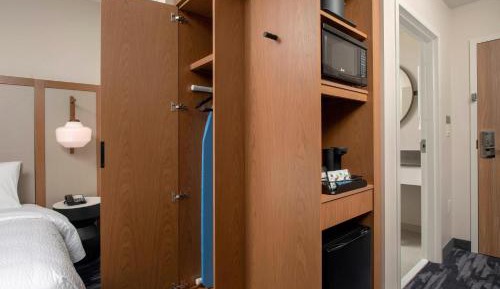 Queen Room with Two Queen Beds - Hearing Accessible