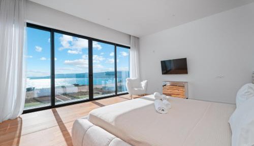 Villa - Beach Front