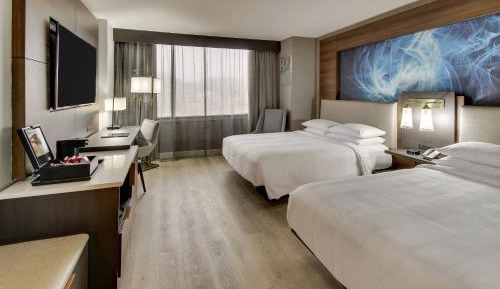 Guest Room with 2 Double Beds