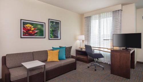 King Studio with Sofa Bed