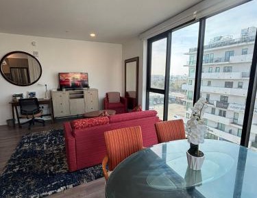 One-Bedroom Deluxe Apartment