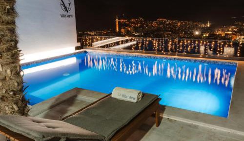 Villa with Swimming Pool