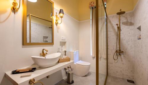 Superior Family Suite with Lounge - Herb Garden View, Complimentary Access to Steam Room, Tea Estate Tour, Extended Check-in & Check-out (on availability)