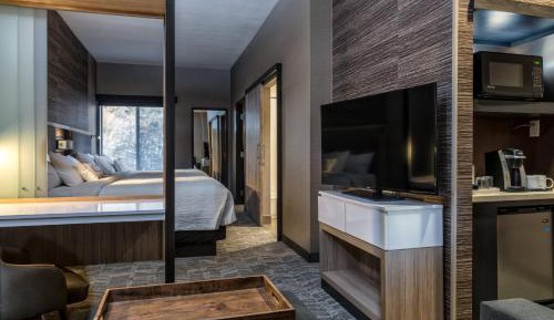 Queen Suite