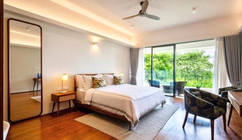Double Room with Pool View