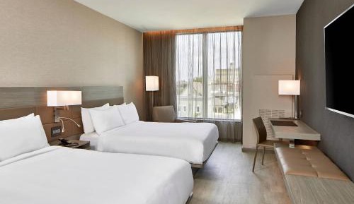 Double Queen Room