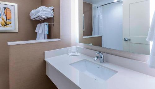 Larger Guest room, 1 King
