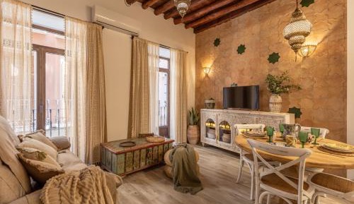 Deluxe Apartment