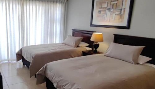 Classic Queen Room