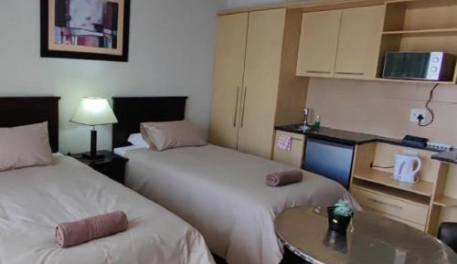 Standard Queen Room