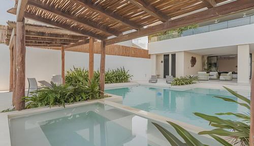 Villa - Beach Front