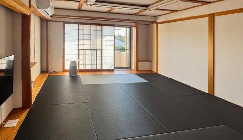 Japanese-Style Room