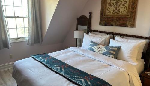 Suite with Lake View