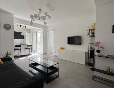 One-Bedroom Loft Apartment with Balcony