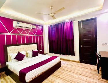 King Room with Balcony