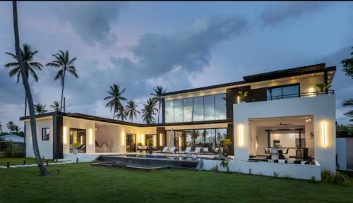 Villa with Sea View