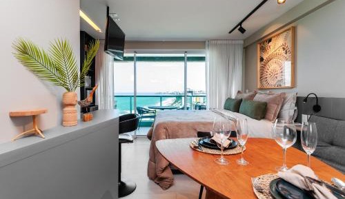 One-Bedroom Apartment with Sea View and Balcony