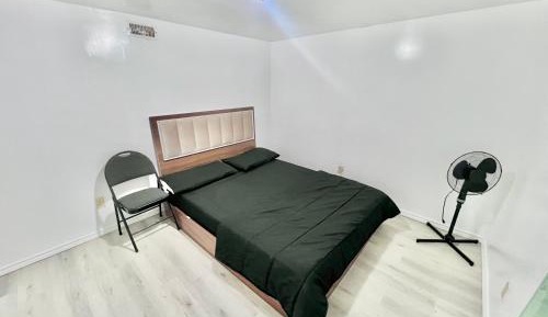 Queen Room with Shared Bathroom