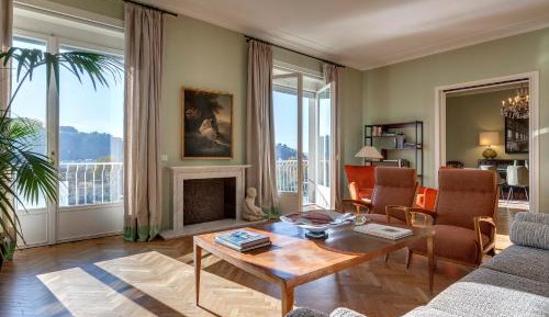 Four-Bedroom Luxury Apartment