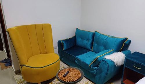 Deluxe Studio